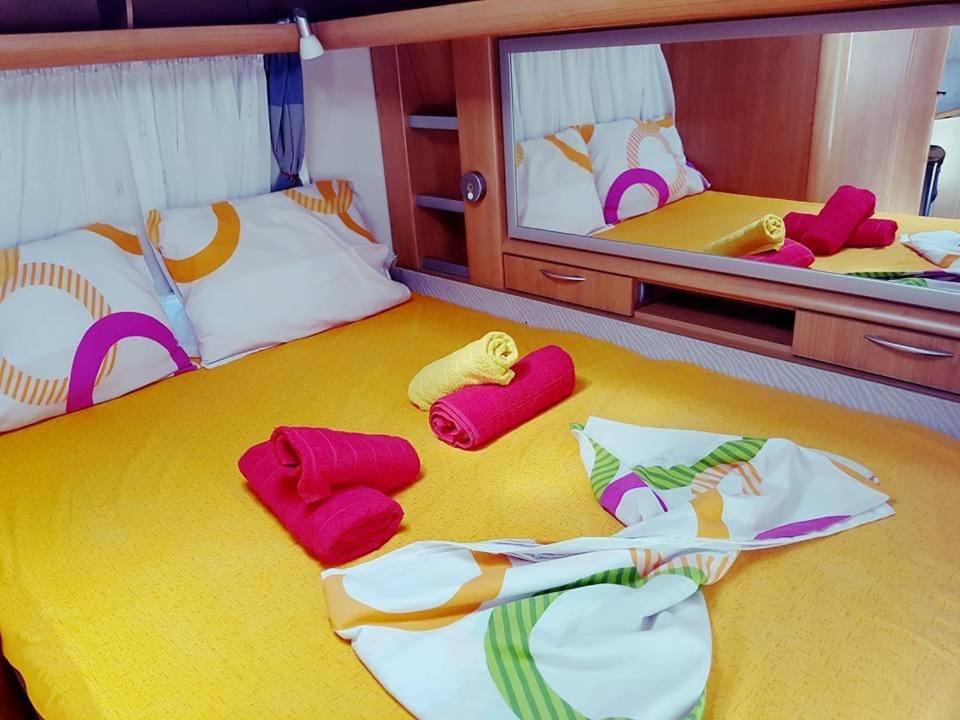 Caravan Rona Skala Kallirakhis Luaran gambar