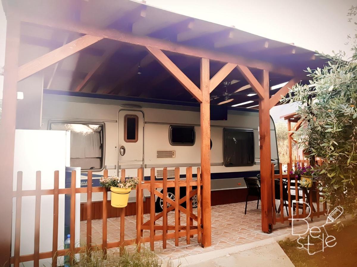 Caravan Rona Skala Kallirakhis Luaran gambar